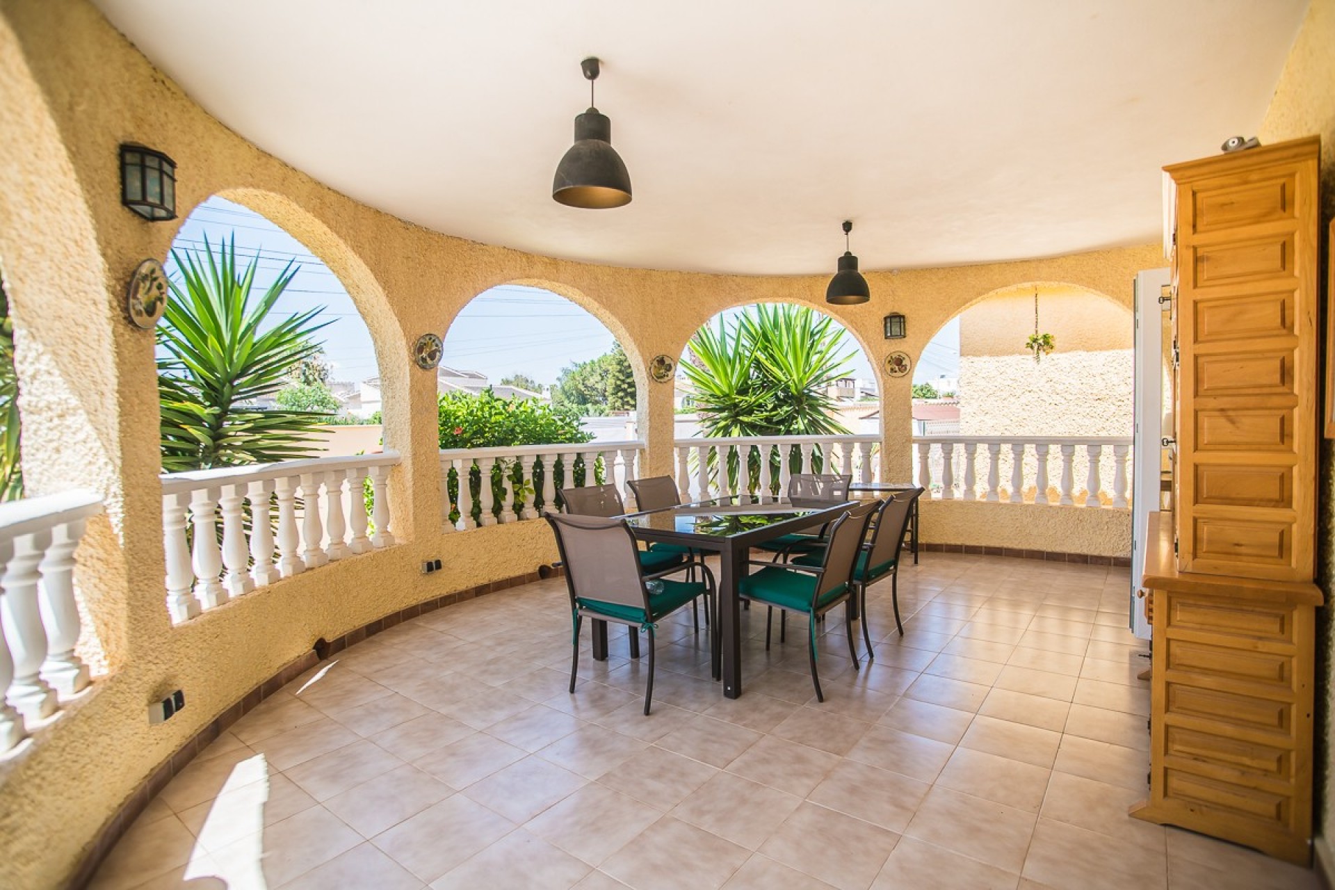 Resale - Villa -
Torrevieja - Costa Blanca