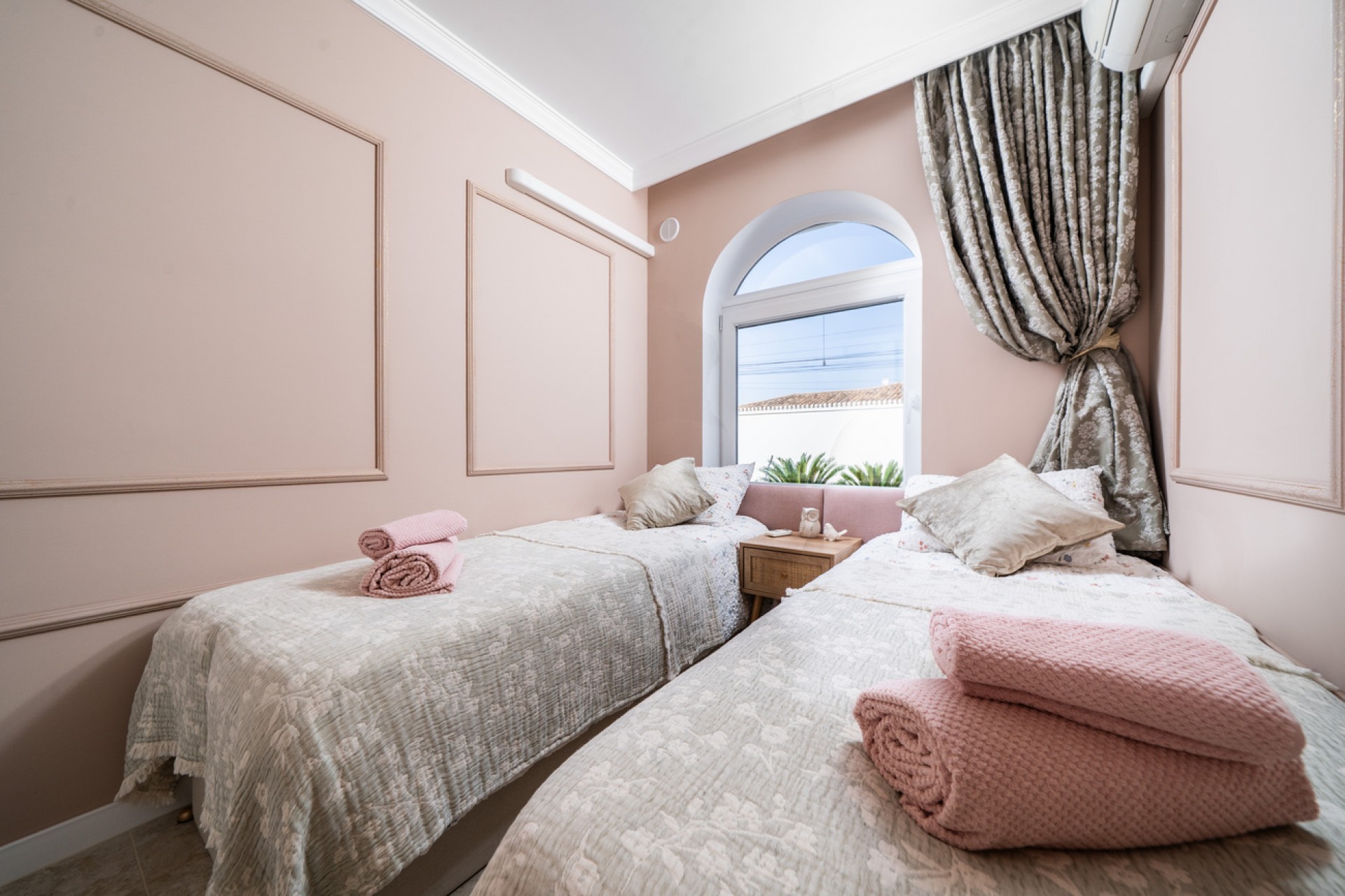 Resale - Villa -
Torrevieja - Costa Blanca