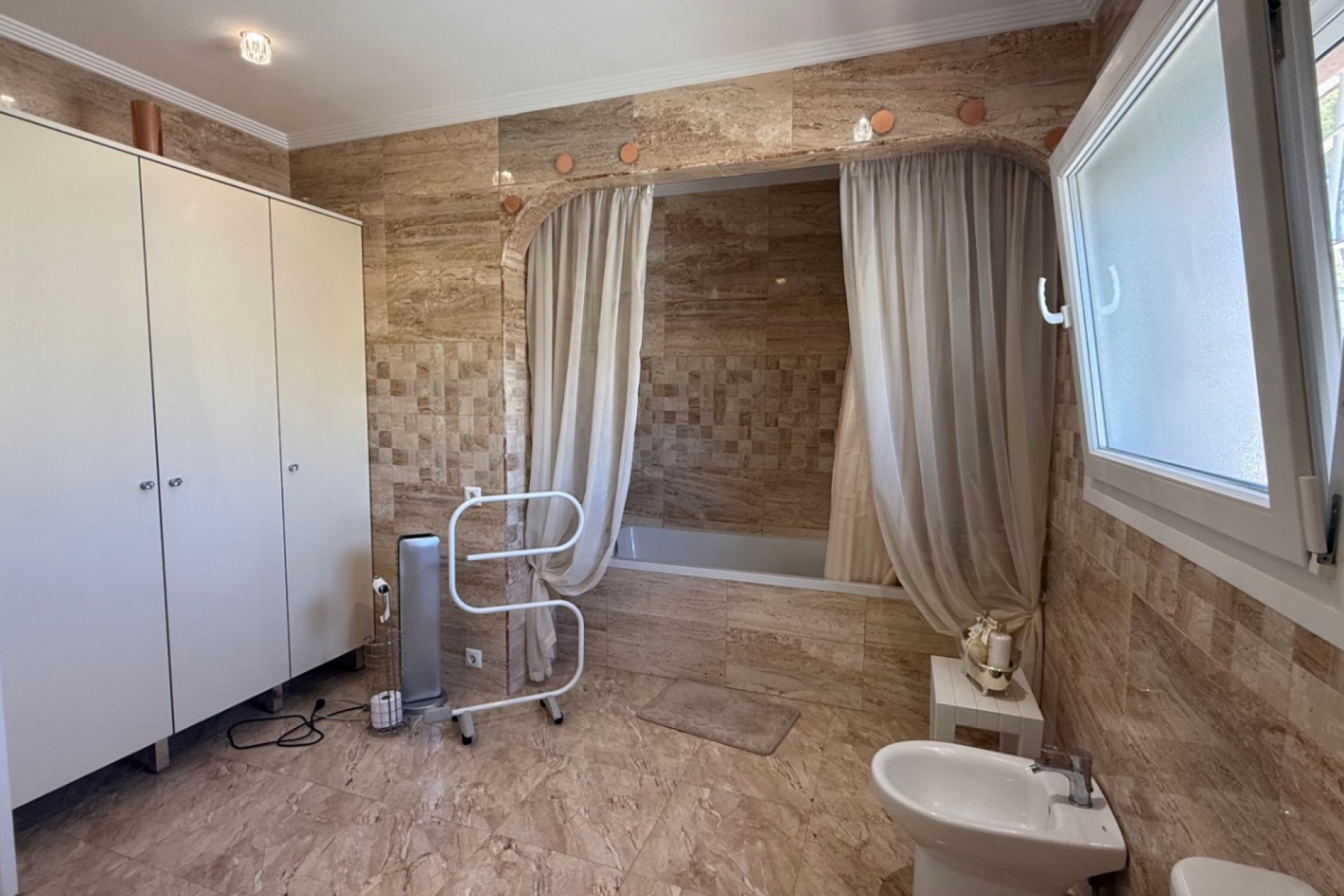 Resale - Villa -
Torrevieja - Costa Blanca