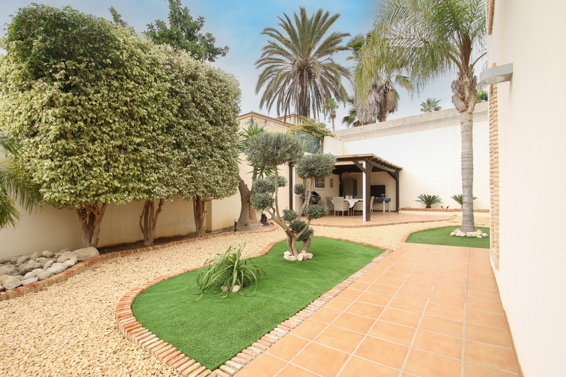 Resale - Villa -
Torrevieja - Costa Blanca