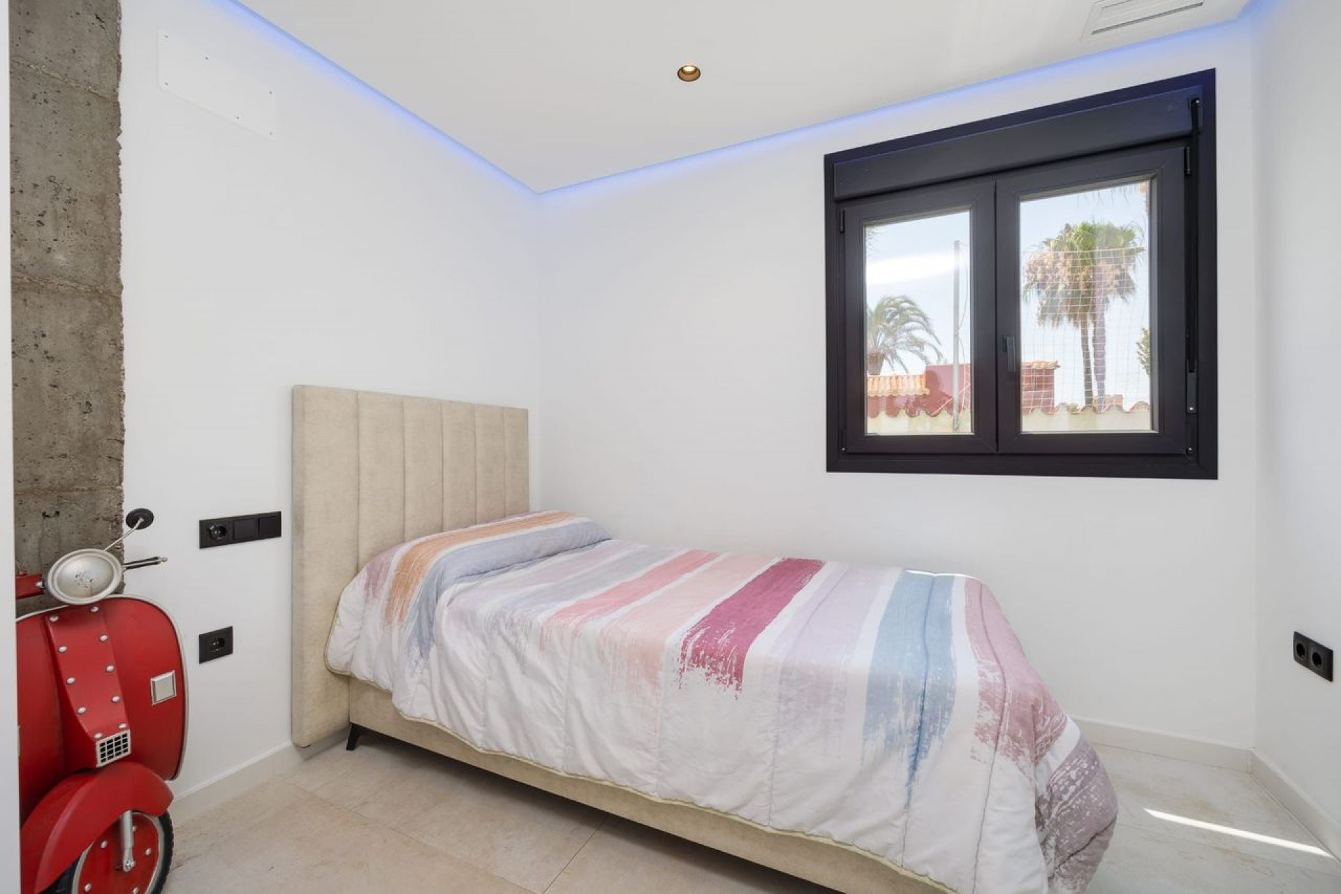 Resale - Villa -
Torrevieja - Costa Blanca