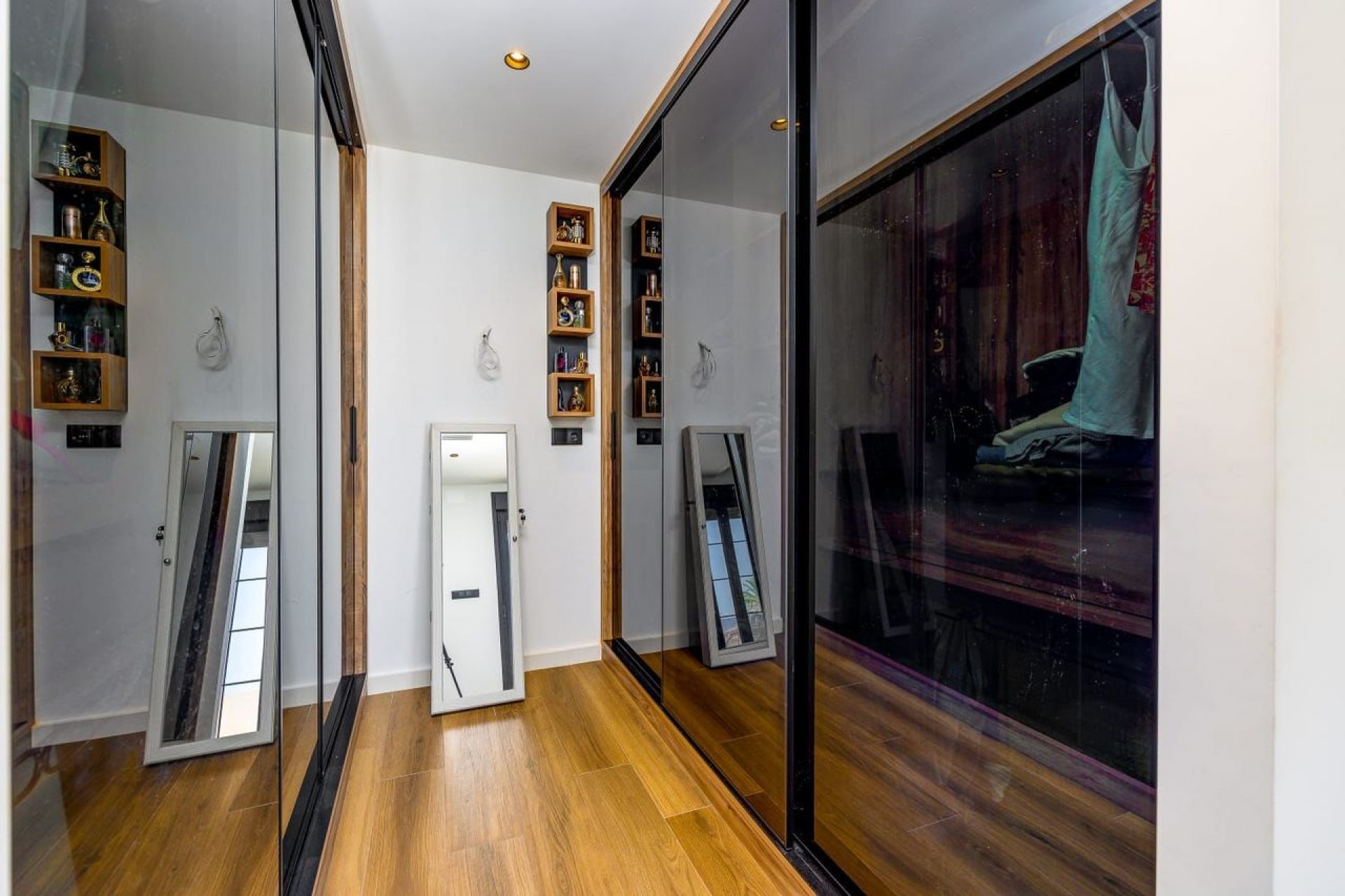 Resale - Villa -
Torrevieja - Costa Blanca