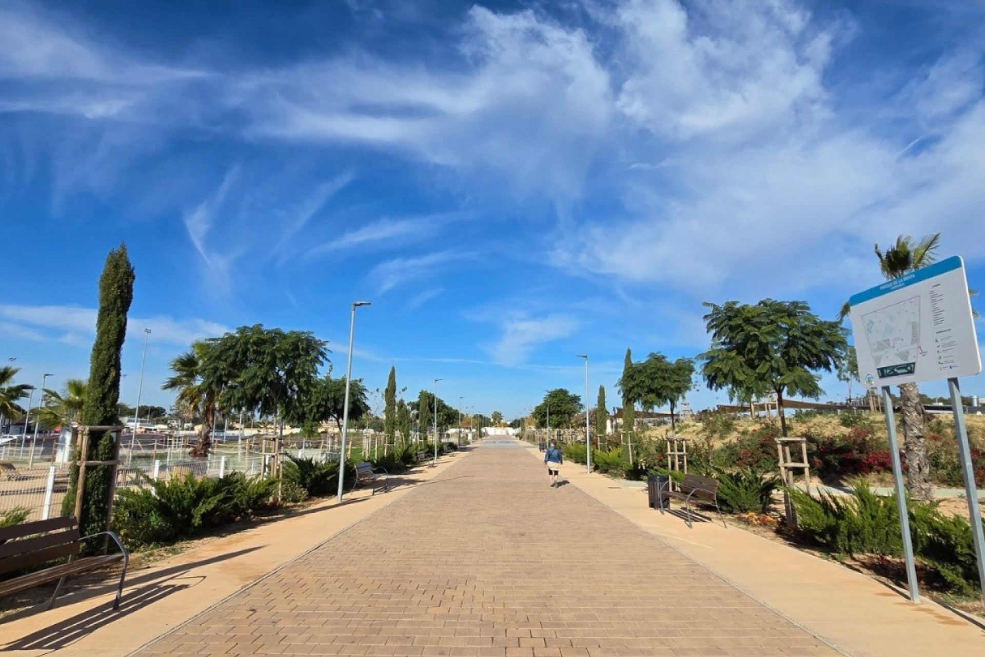 Resale - Villa -
Torrevieja - Costa Blanca