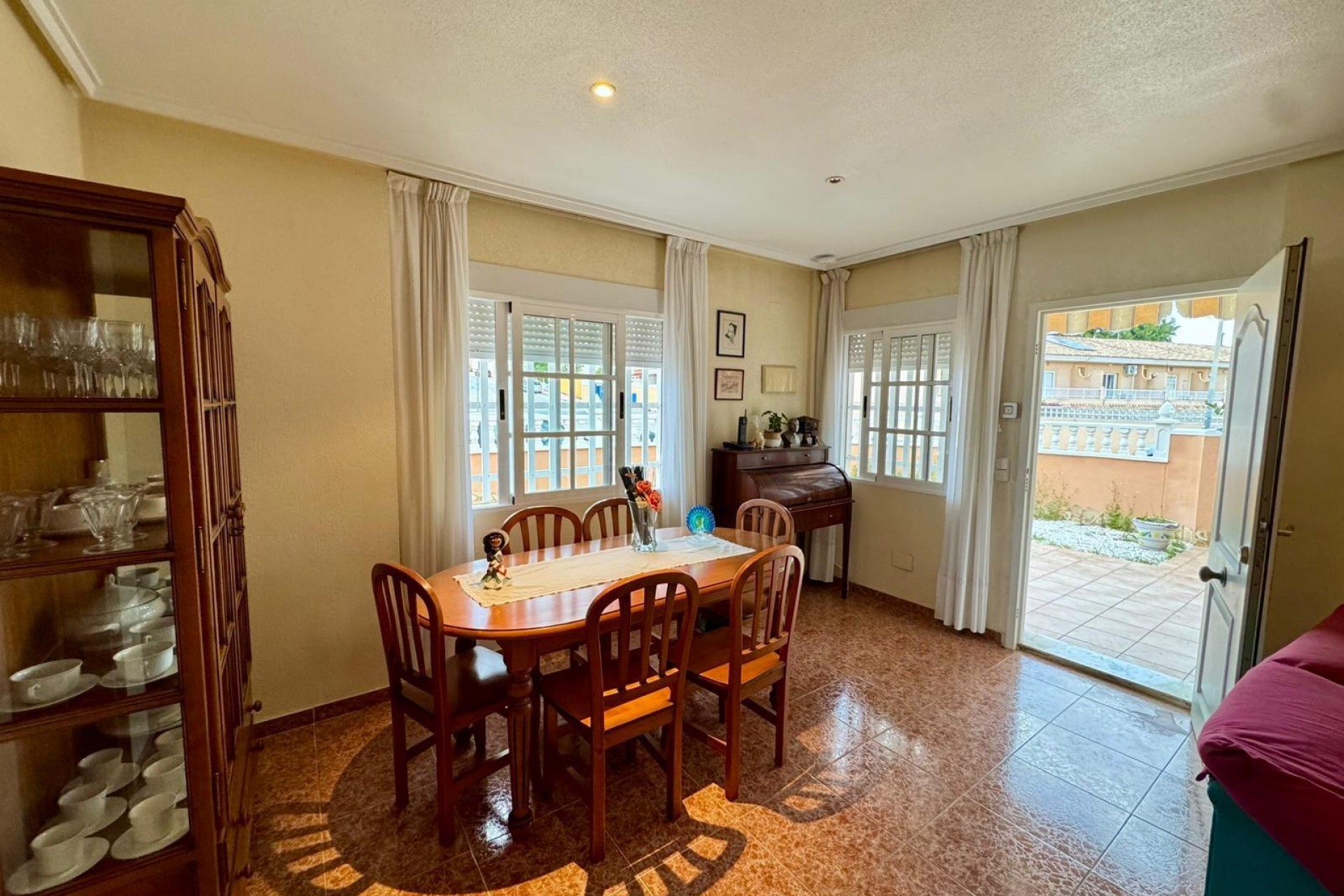 Resale - Villa -
Torrevieja - Costa Blanca