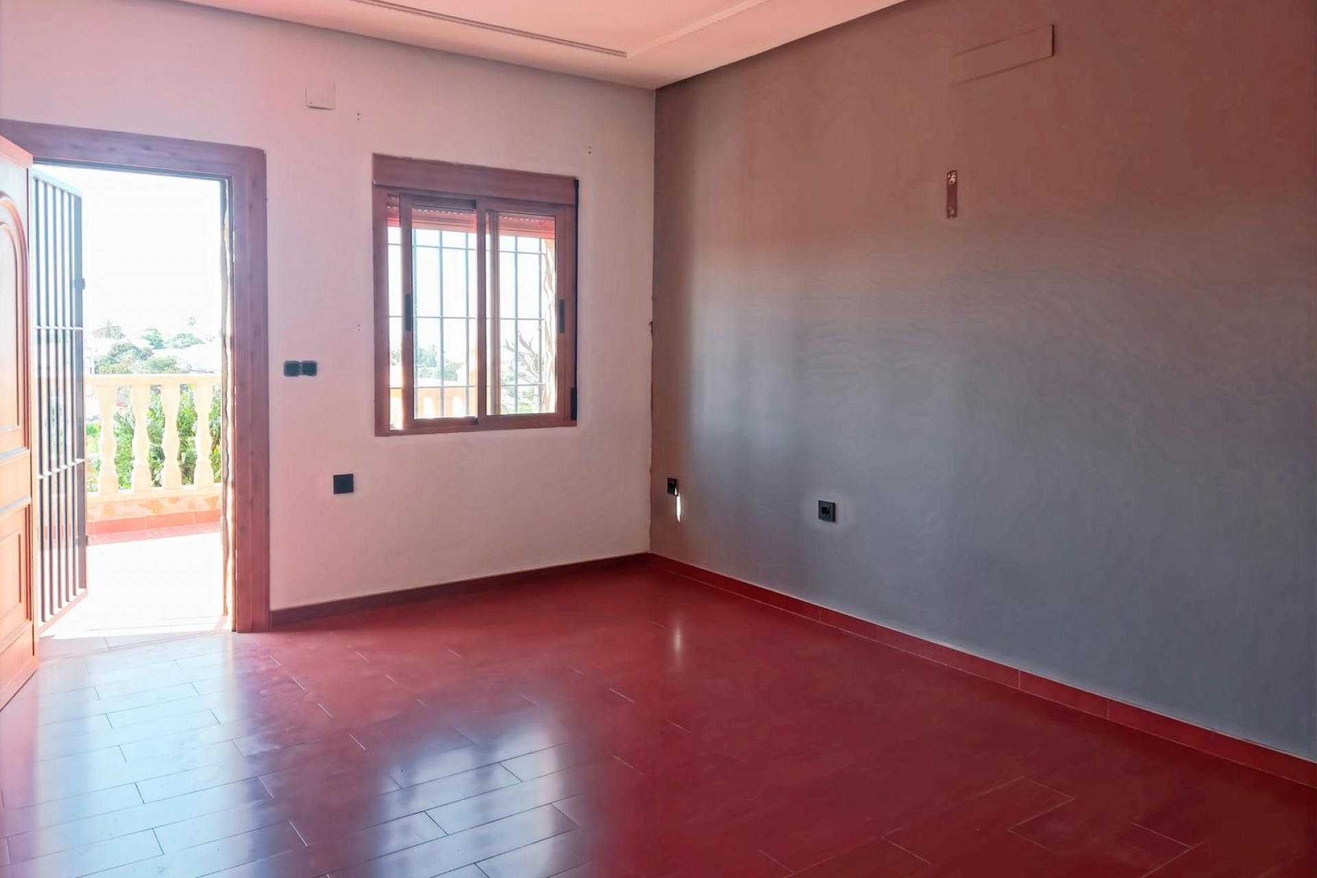 Resale - Villa -
Torrevieja - Costa Blanca