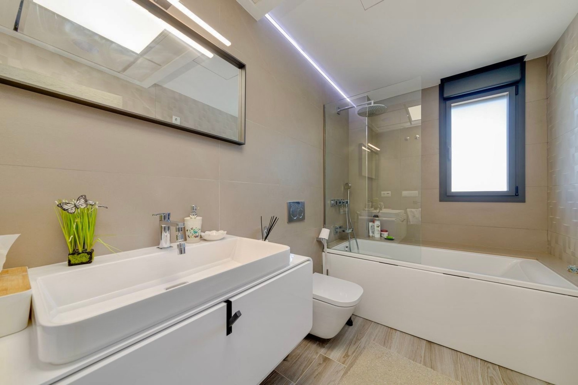 Resale - Villa -
Torrevieja - Costa Blanca