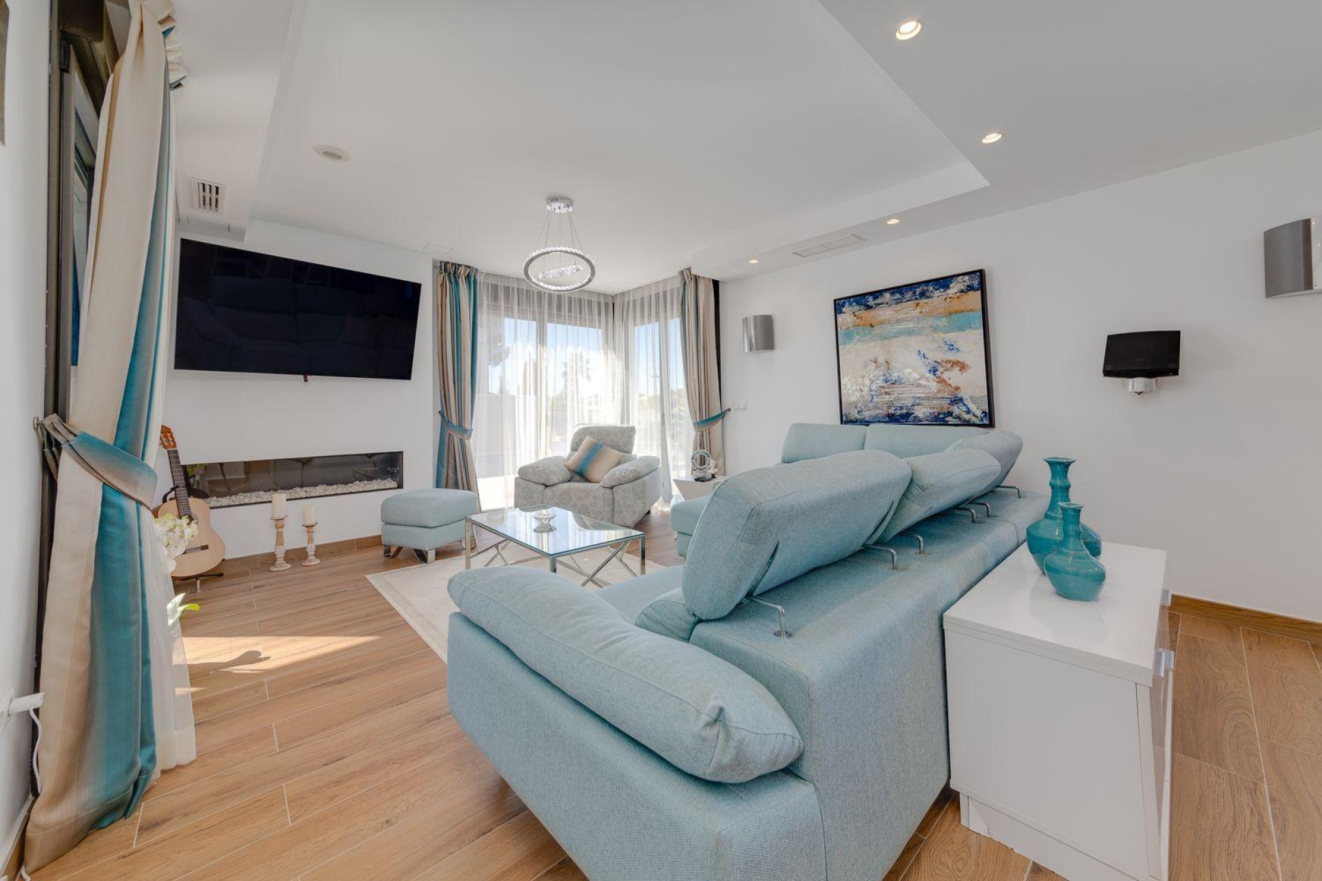 Resale - Villa -
Torrevieja - Costa Blanca