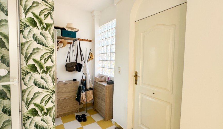 Resale - Villa -
Torrevieja - Costa Blanca