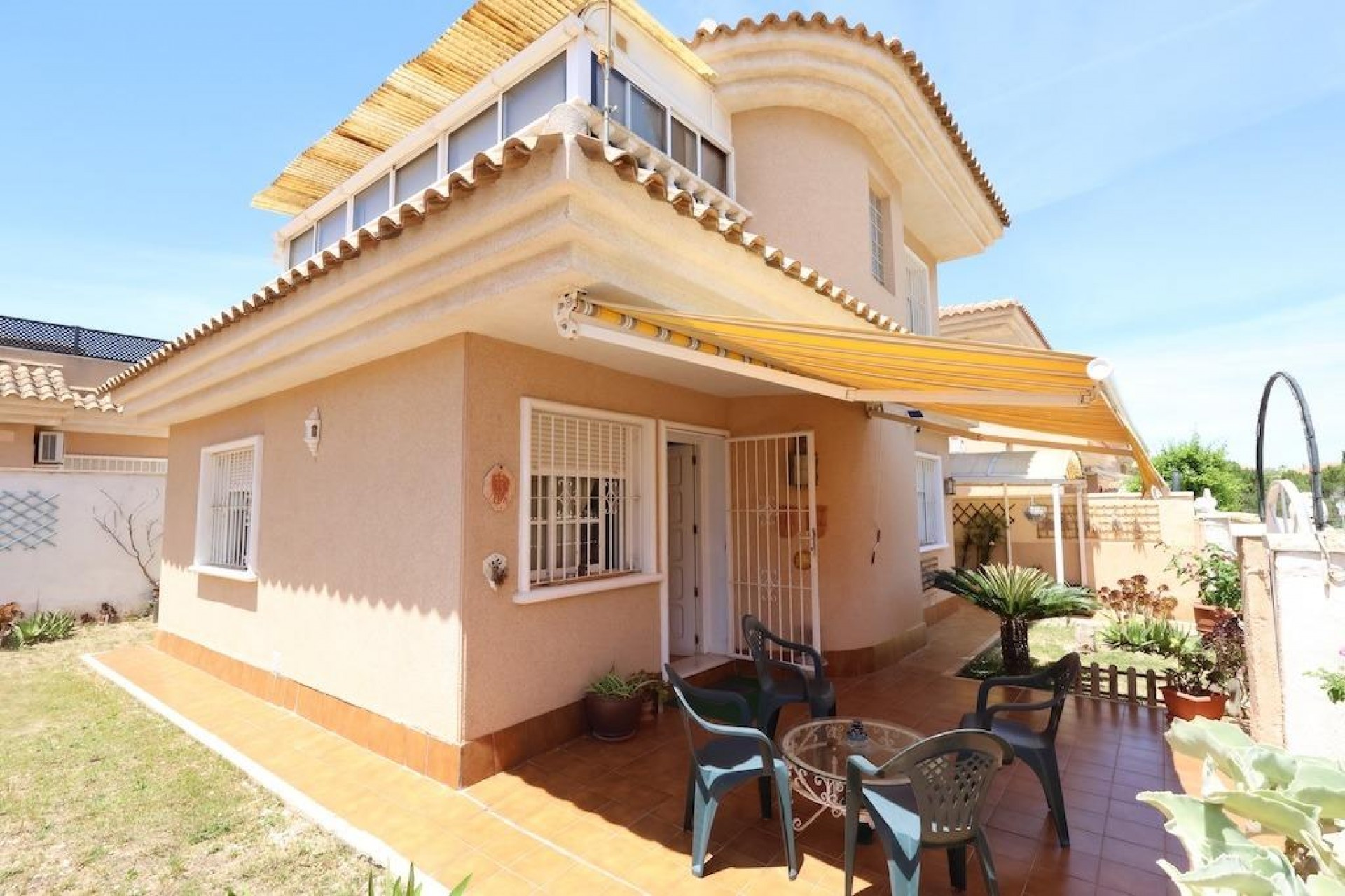 Resale - Villa -
Torrevieja - Costa Blanca