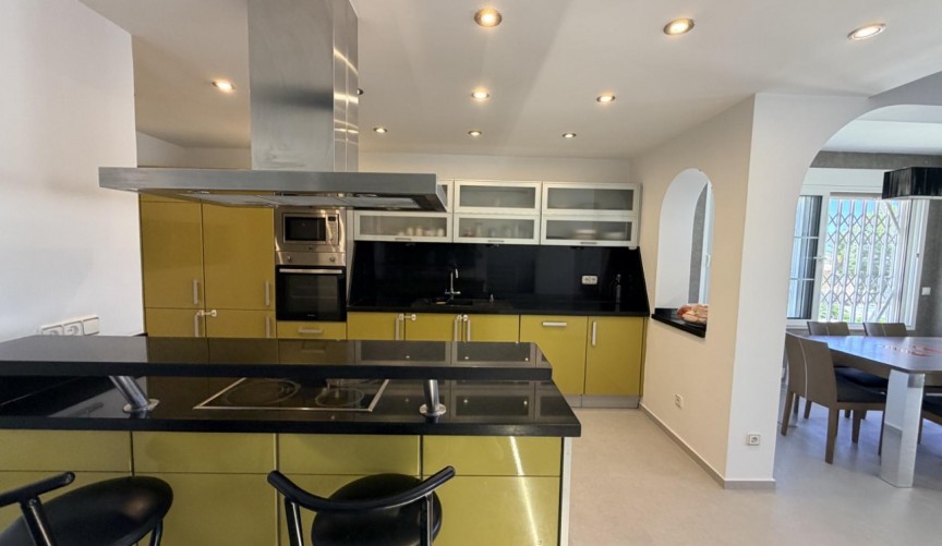 Resale - Villa -
Torrevieja - Costa Blanca
