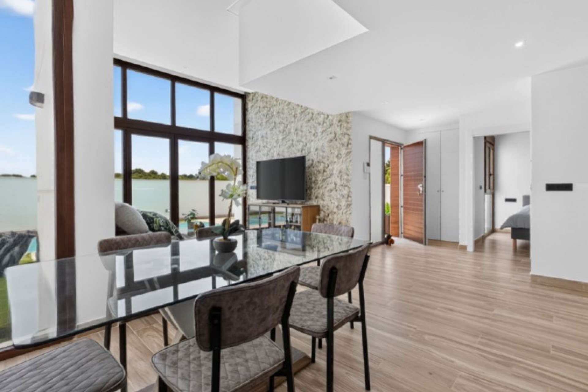Resale - Villa -
Torrevieja - Costa Blanca