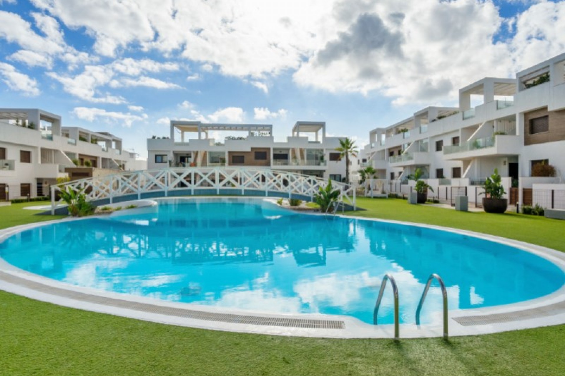 Resale - Villa -
Torrevieja - Costa Blanca