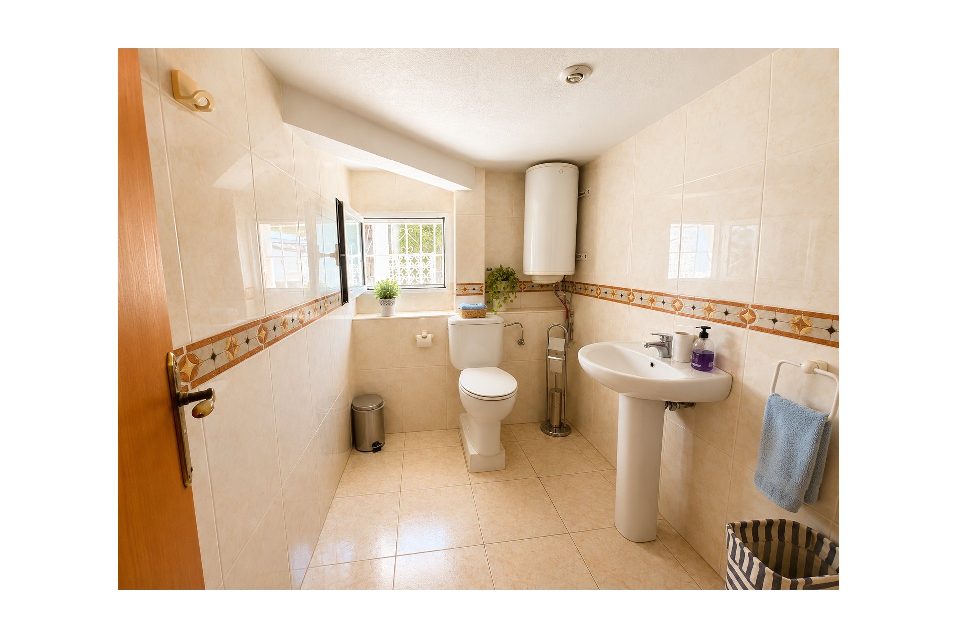 Resale - Villa -
Torrevieja - Costa Blanca