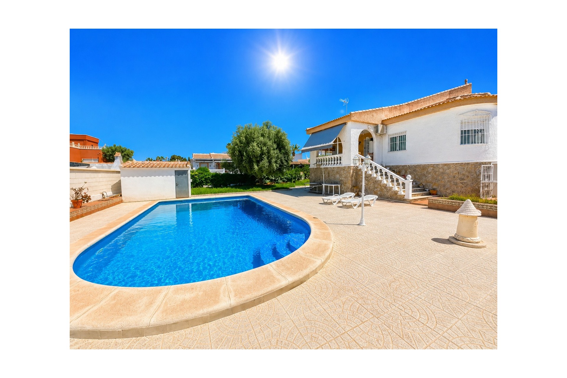 Resale - Villa -
Torrevieja - Costa Blanca