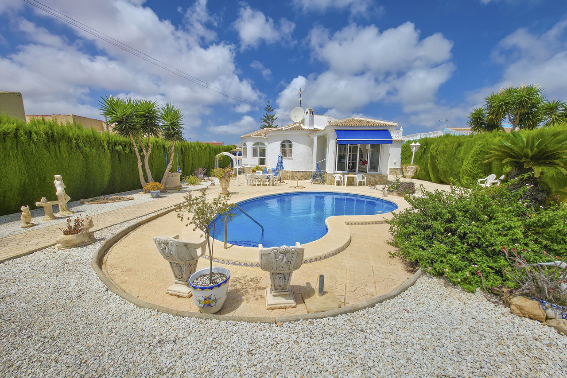 Resale - Villa -
Torrevieja - Costa Blanca