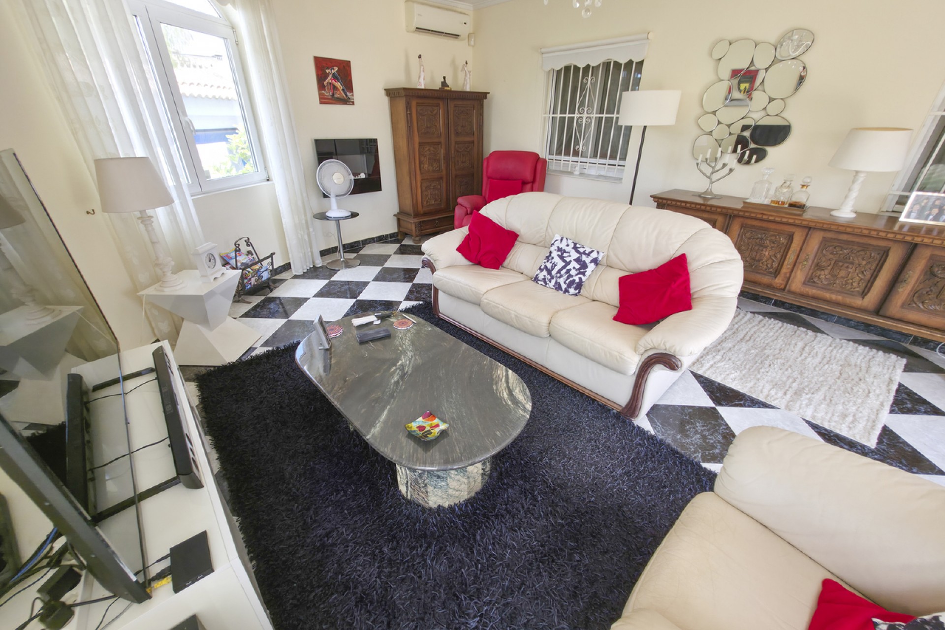 Resale - Villa -
Torrevieja - Costa Blanca