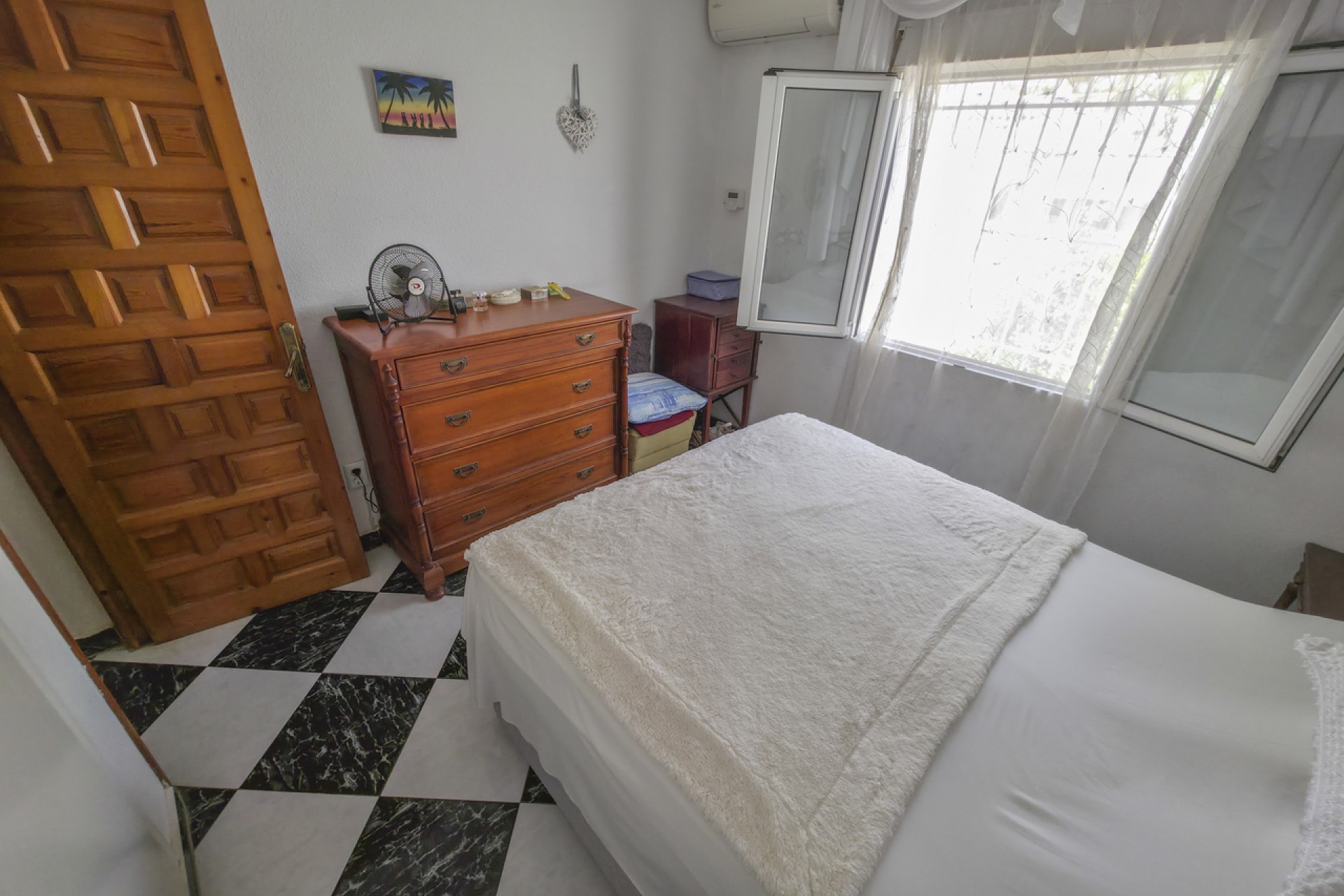 Resale - Villa -
Torrevieja - Costa Blanca