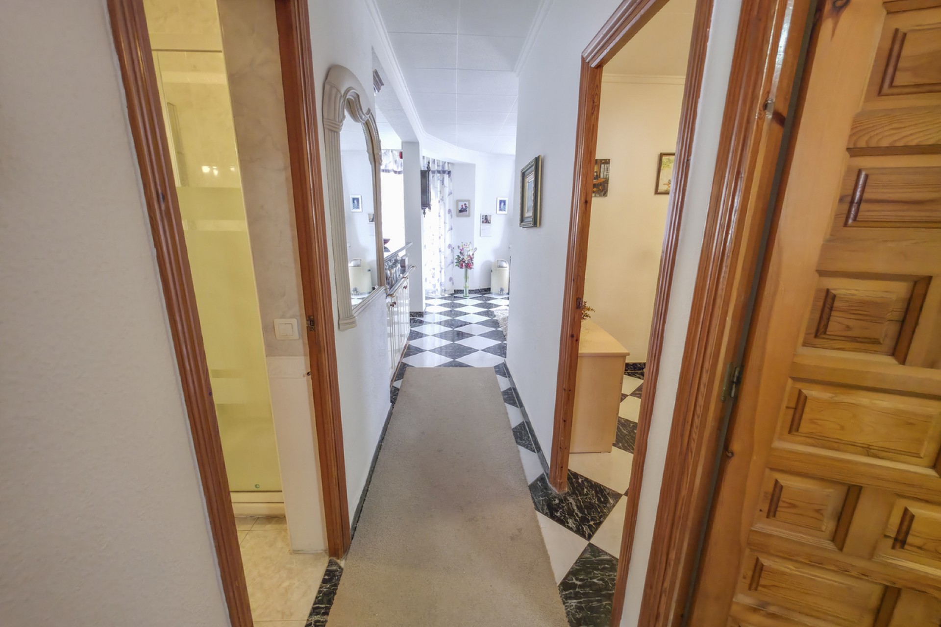 Resale - Villa -
Torrevieja - Costa Blanca