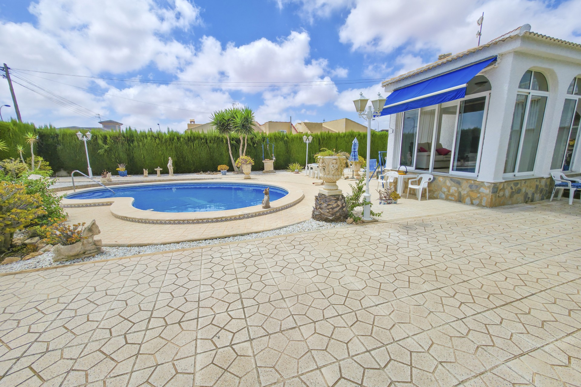 Resale - Villa -
Torrevieja - Costa Blanca