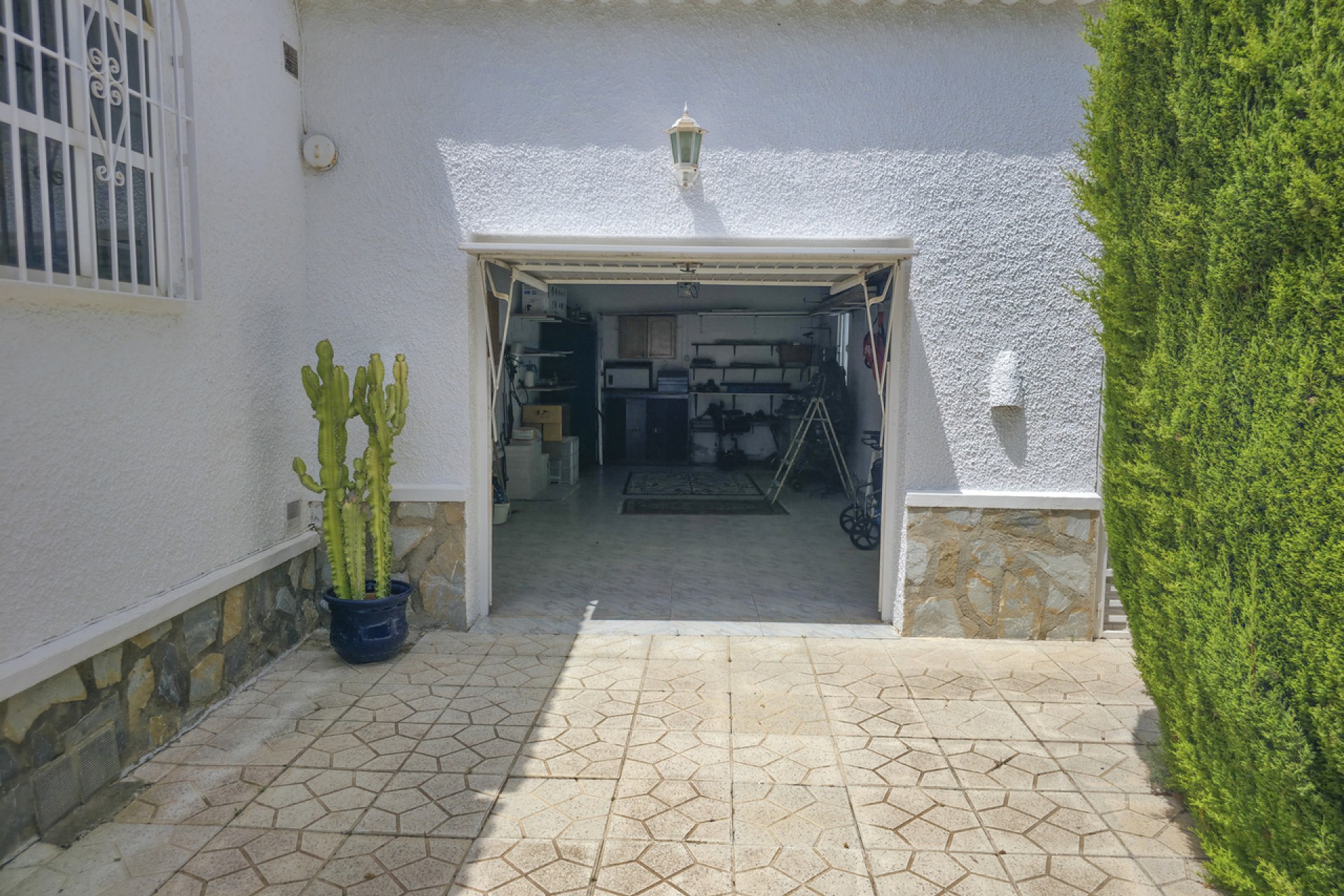 Resale - Villa -
Torrevieja - Costa Blanca