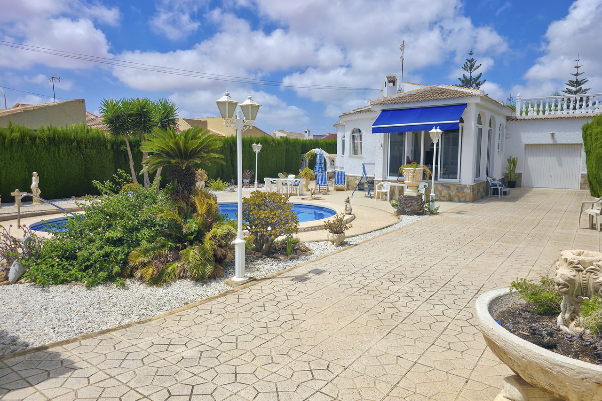 Resale - Villa -
Torrevieja - Costa Blanca