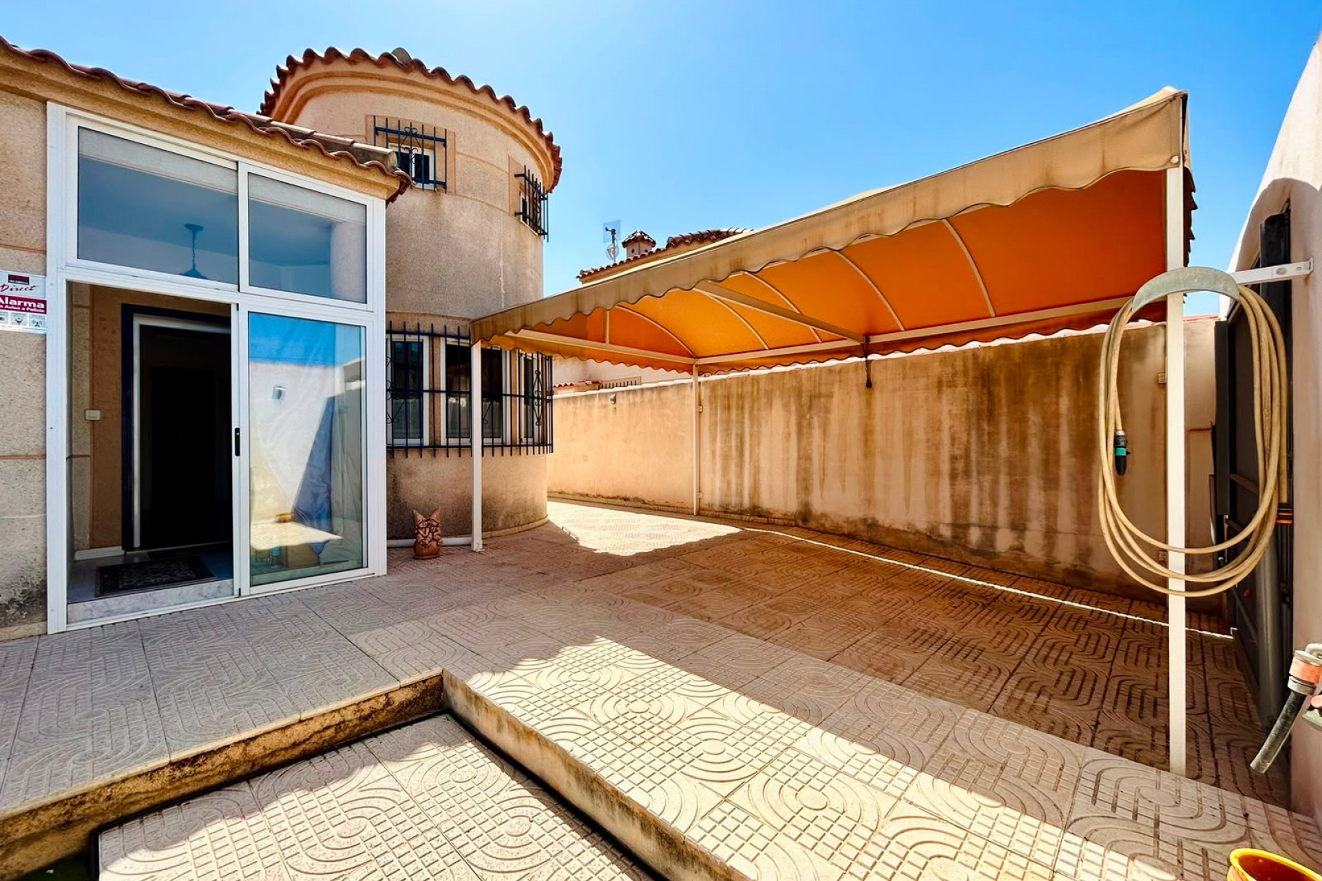 Resale - Villa -
Torrevieja - Costa Blanca