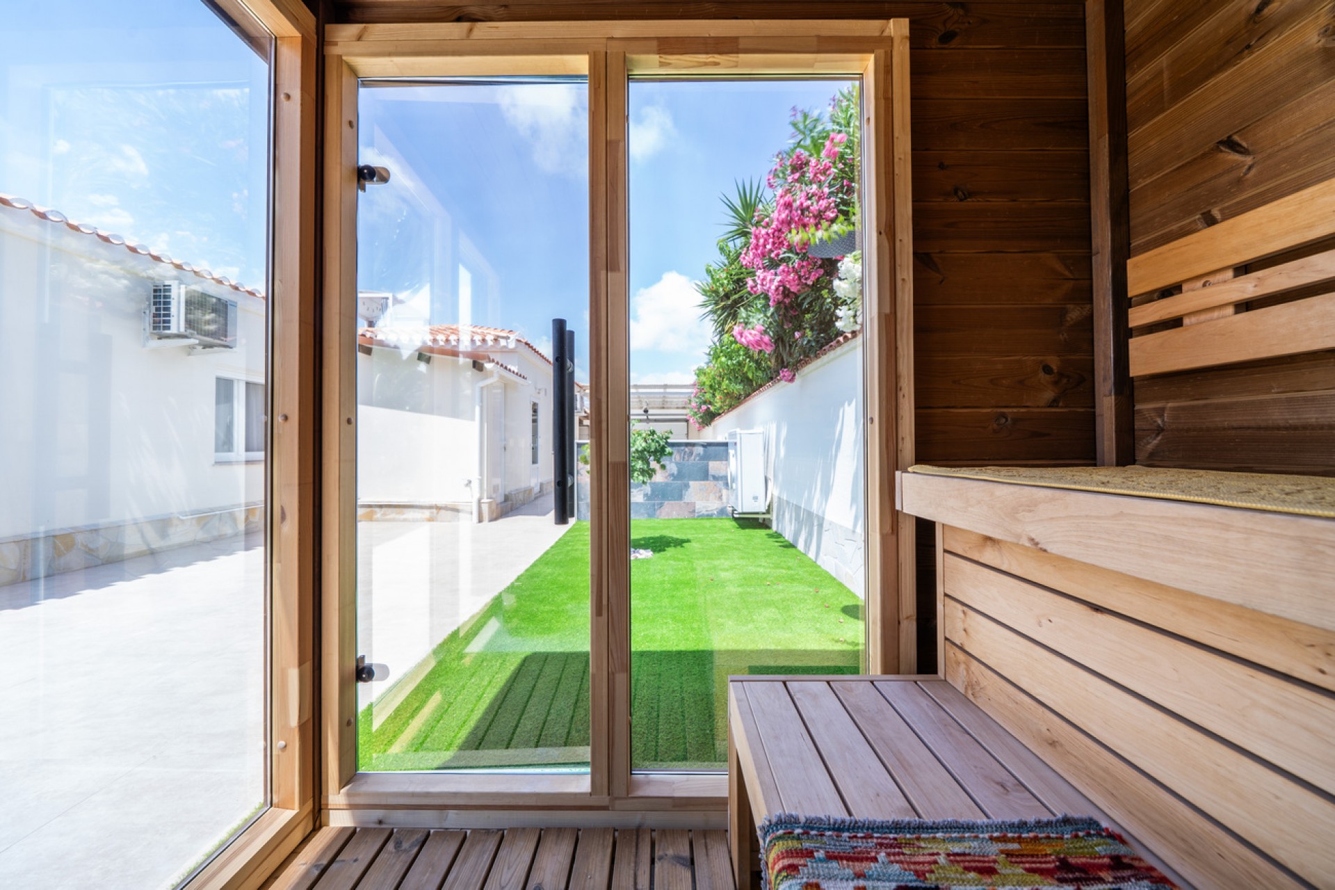 Resale - Villa -
Torrevieja - Costa Blanca