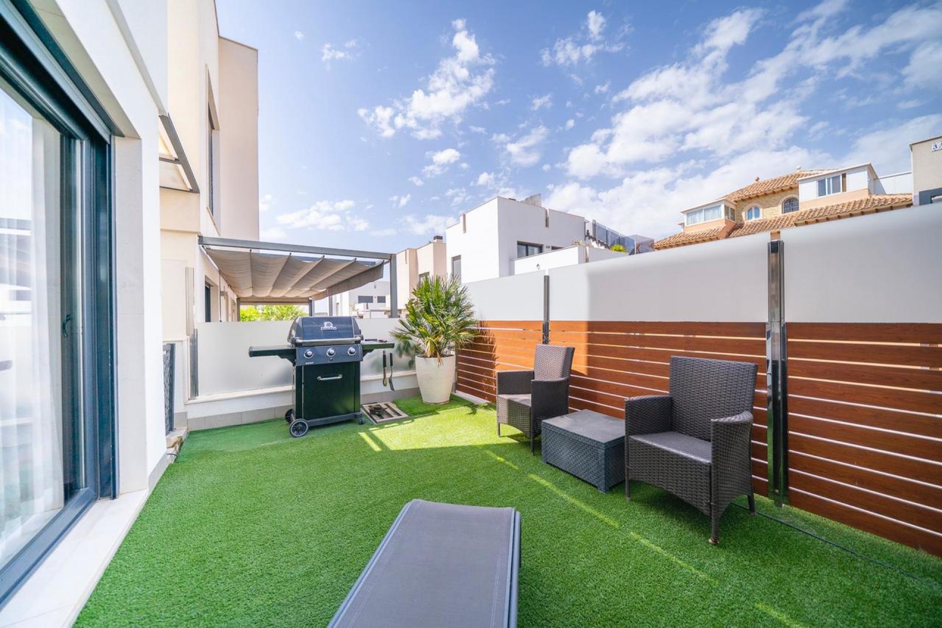 Resale - Villa -
Torrevieja - Costa Blanca