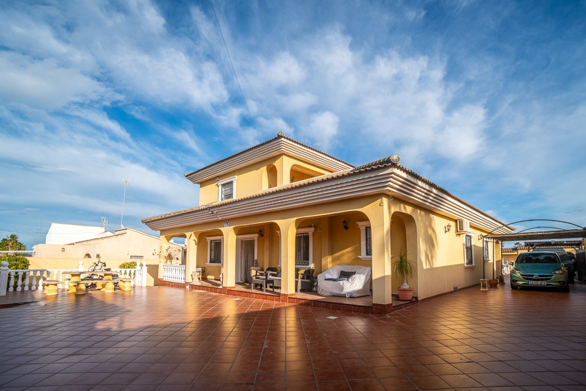 Resale - Villa -
Torrevieja - Costa Blanca