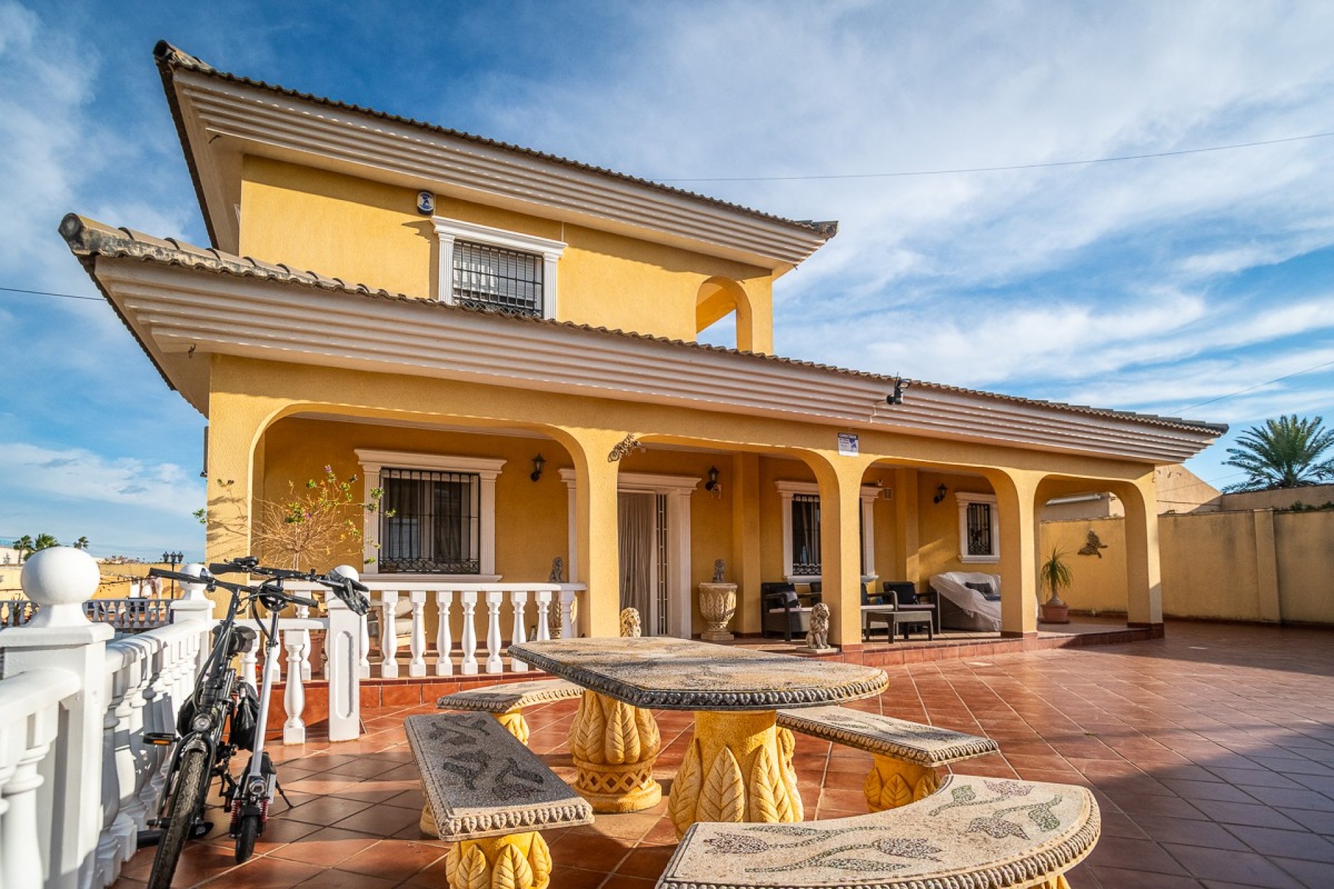 Resale - Villa -
Torrevieja - Costa Blanca