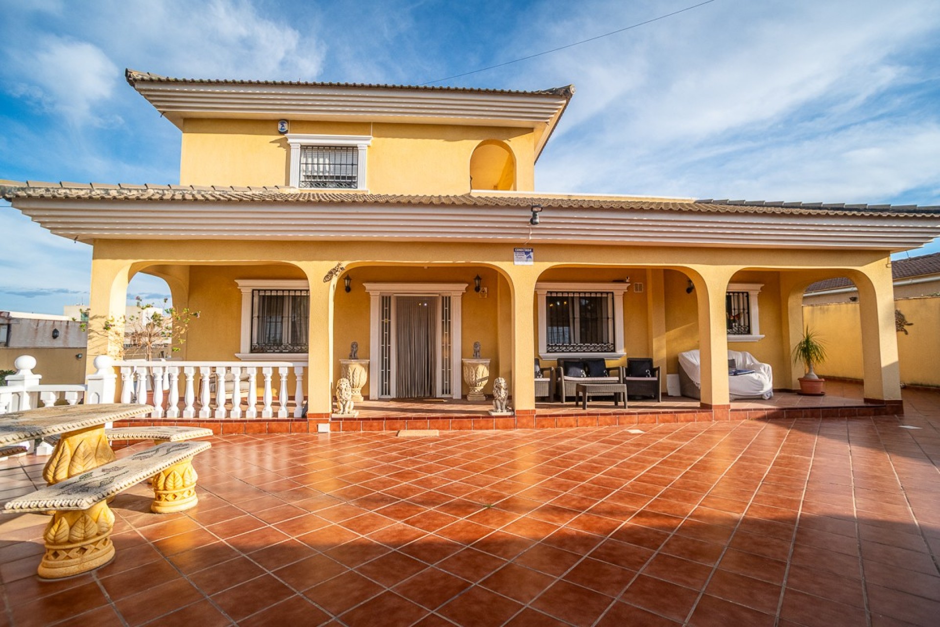 Resale - Villa -
Torrevieja - Costa Blanca