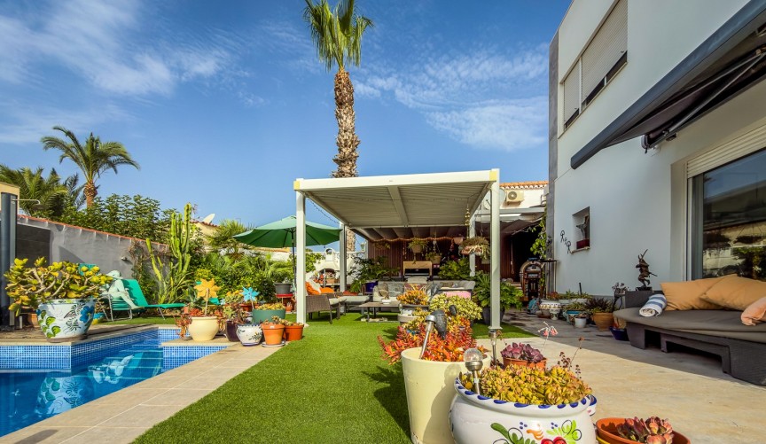 Resale - Villa -
Torrevieja - Costa Blanca