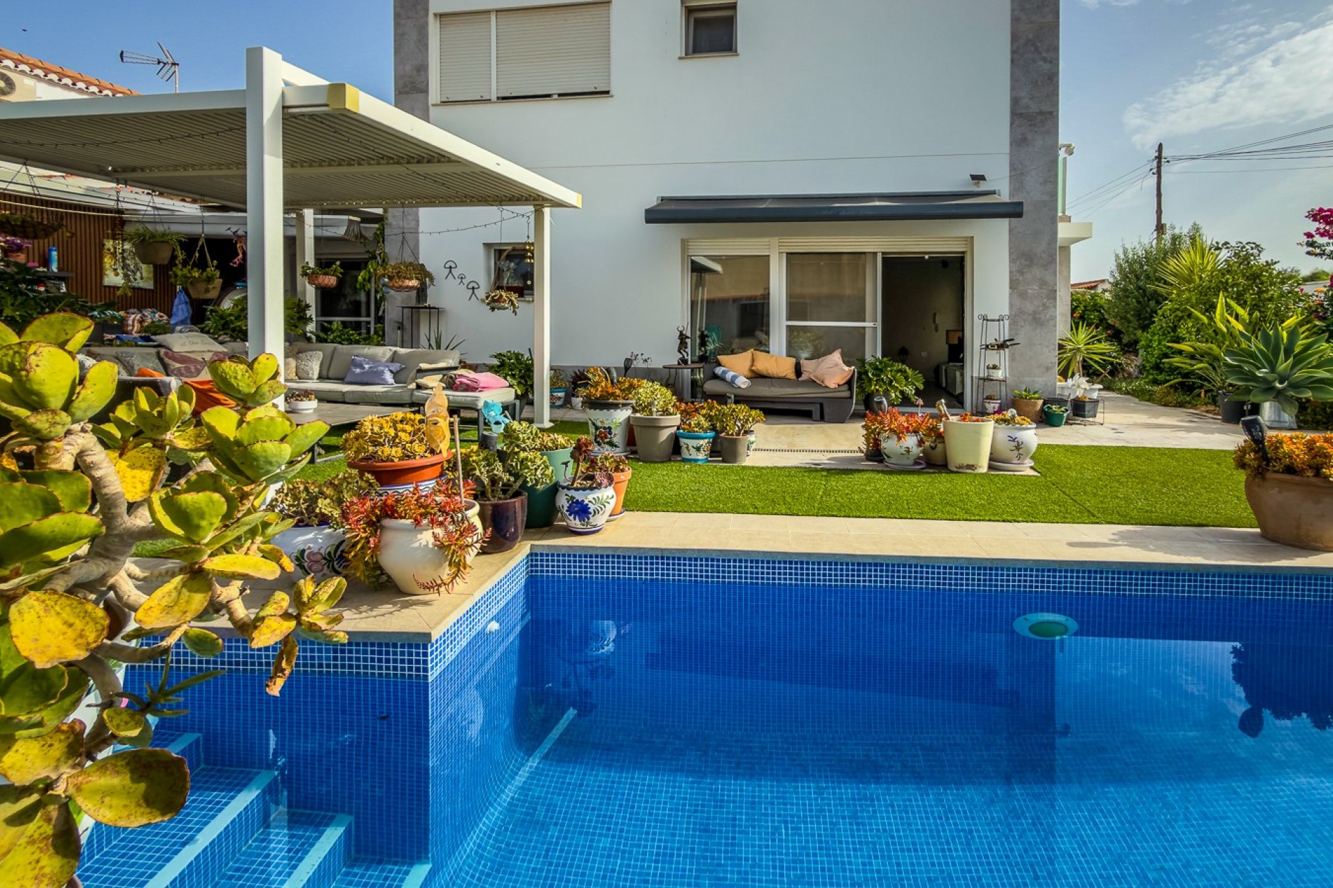 Resale - Villa -
Torrevieja - Costa Blanca