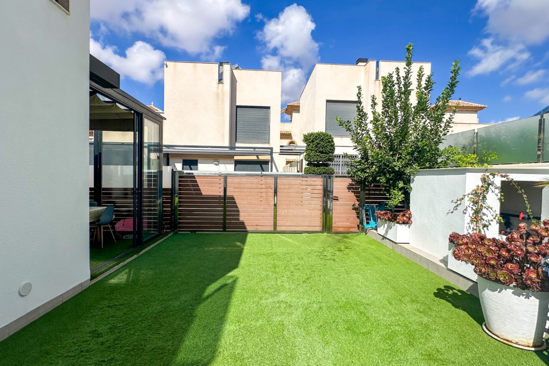 Resale - Villa -
Torrevieja - Costa Blanca
