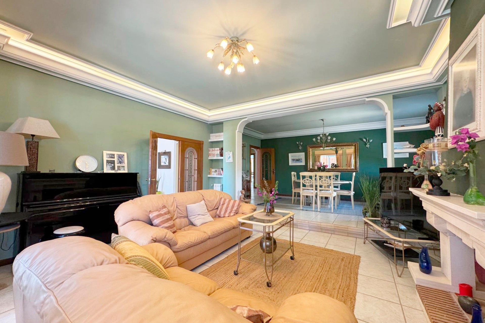 Resale - Villa -
Torrevieja - Costa Blanca