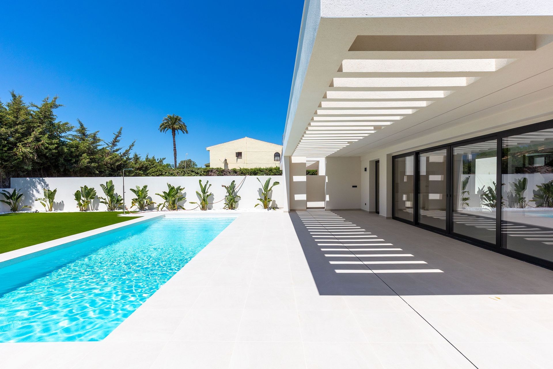 Resale - Villa -
Torrevieja - Costa Blanca