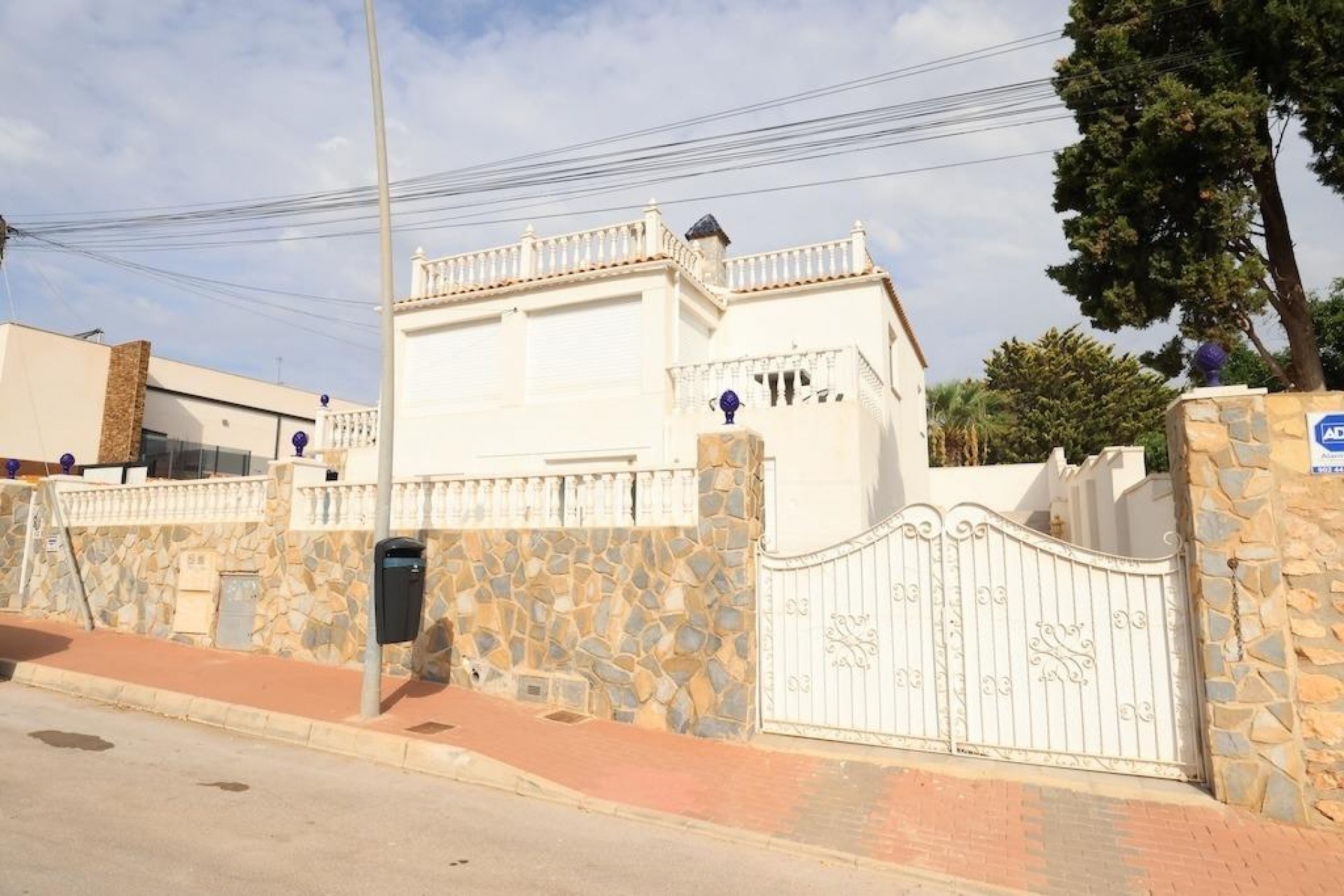 Resale - Villa -
Torrevieja - Costa Blanca
