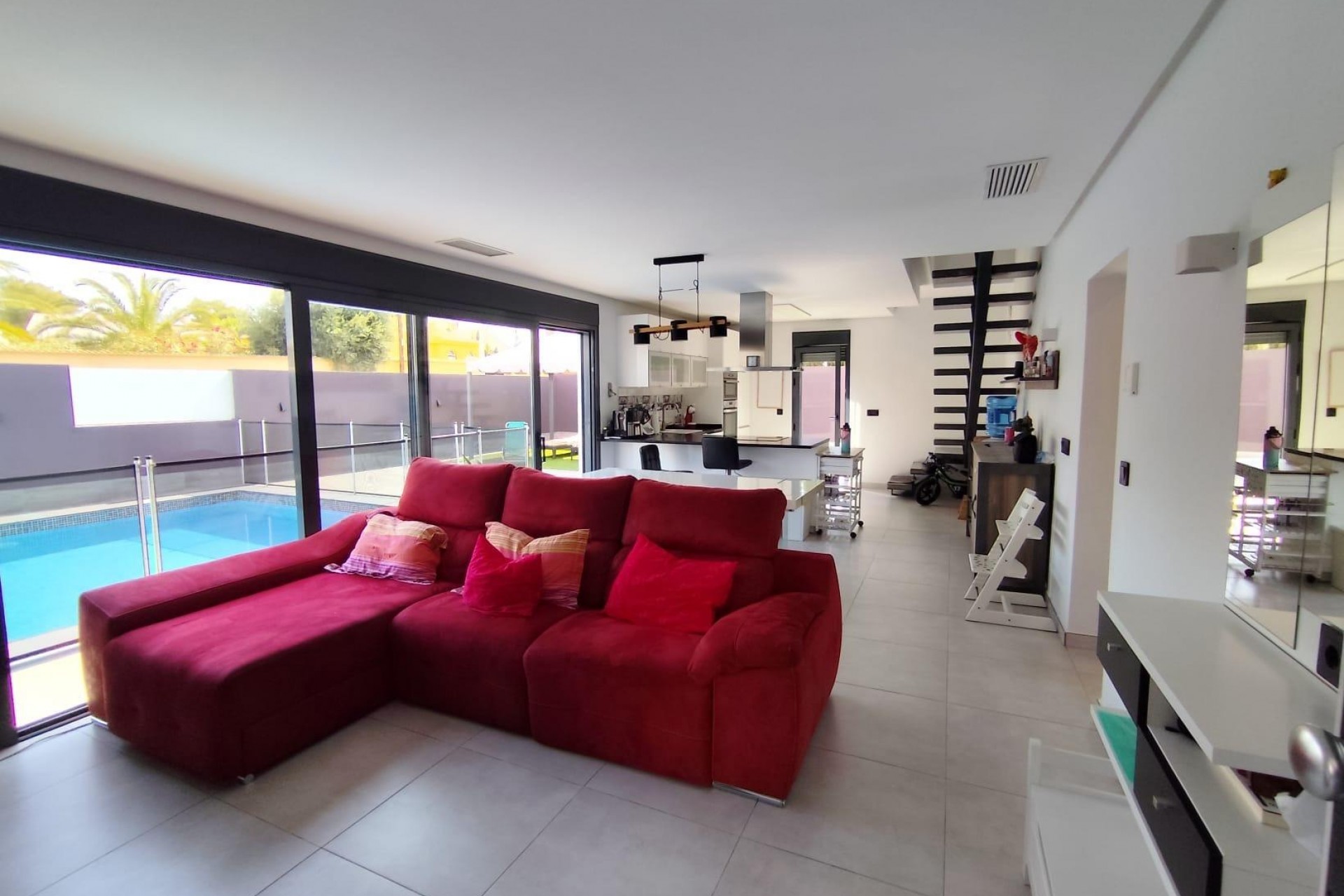 Resale - Villa -
Torrevieja - El Chaparral