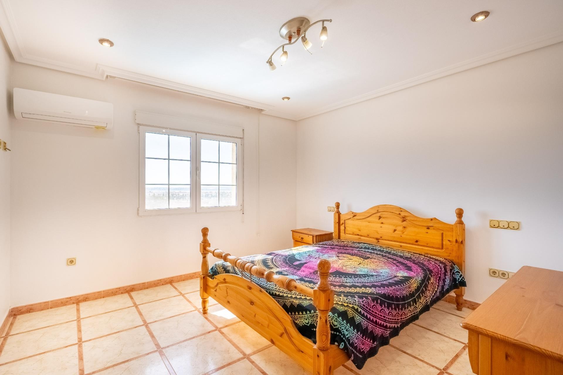 Resale - Villa -
Torrevieja - El Chaparral