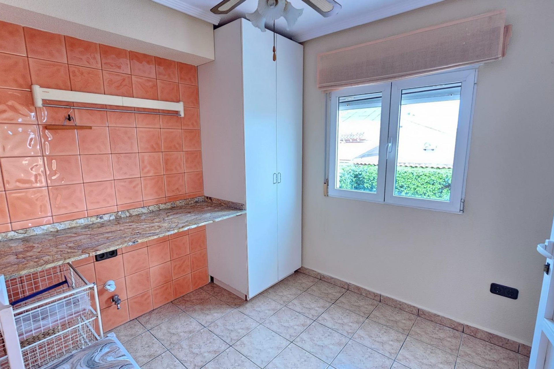 Resale - Villa -
Torrevieja - El Chaparral