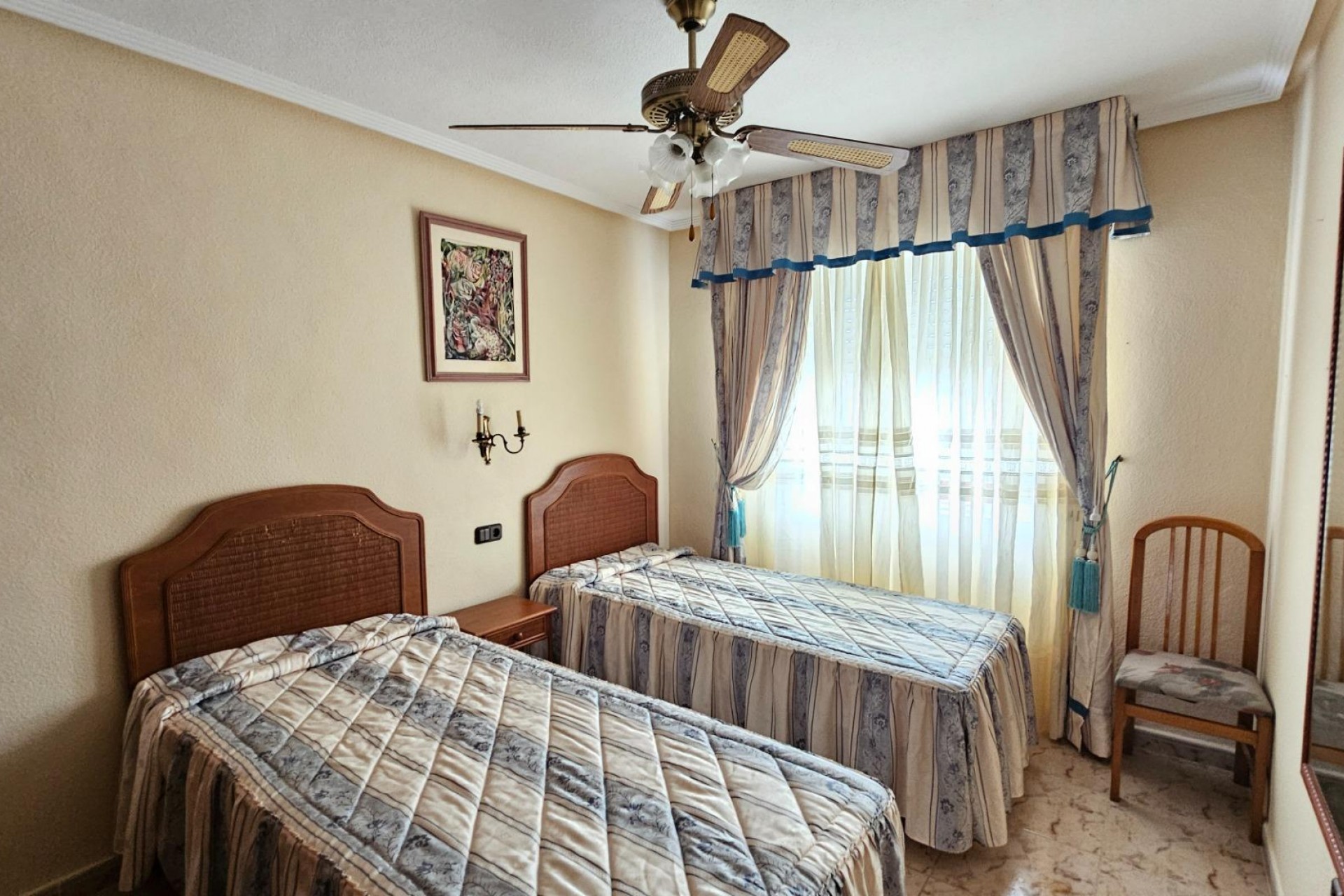 Resale - Villa -
Torrevieja - El Chaparral