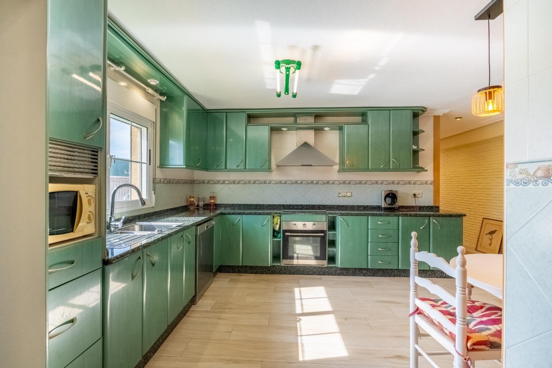 Resale - Villa -
Torrevieja - El Chaparral