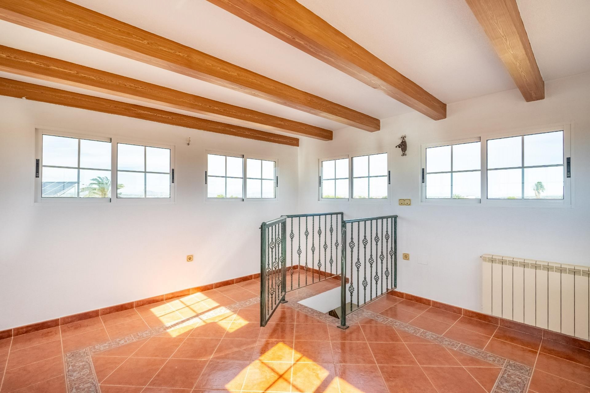 Resale - Villa -
Torrevieja - El Chaparral