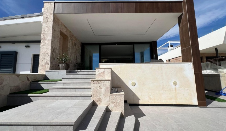 Resale - Villa -
Torrevieja - La Mata