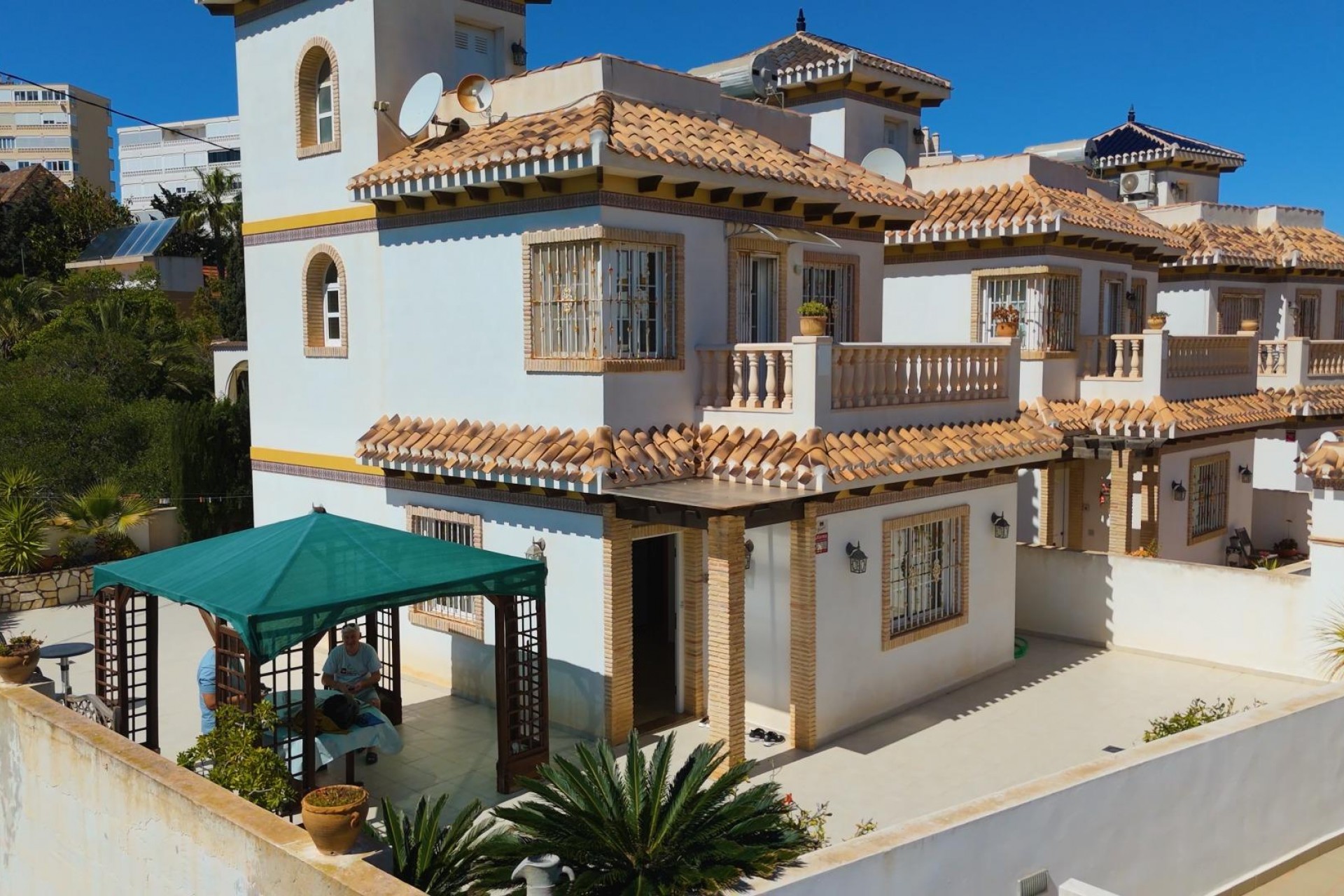 Resale - Villa -
Torrevieja - La Mata