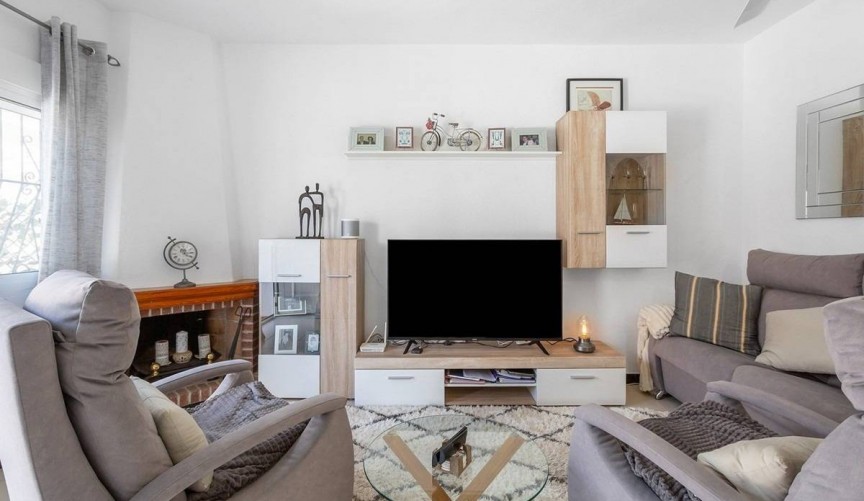 Resale - Villa -
Torrevieja - La Mata