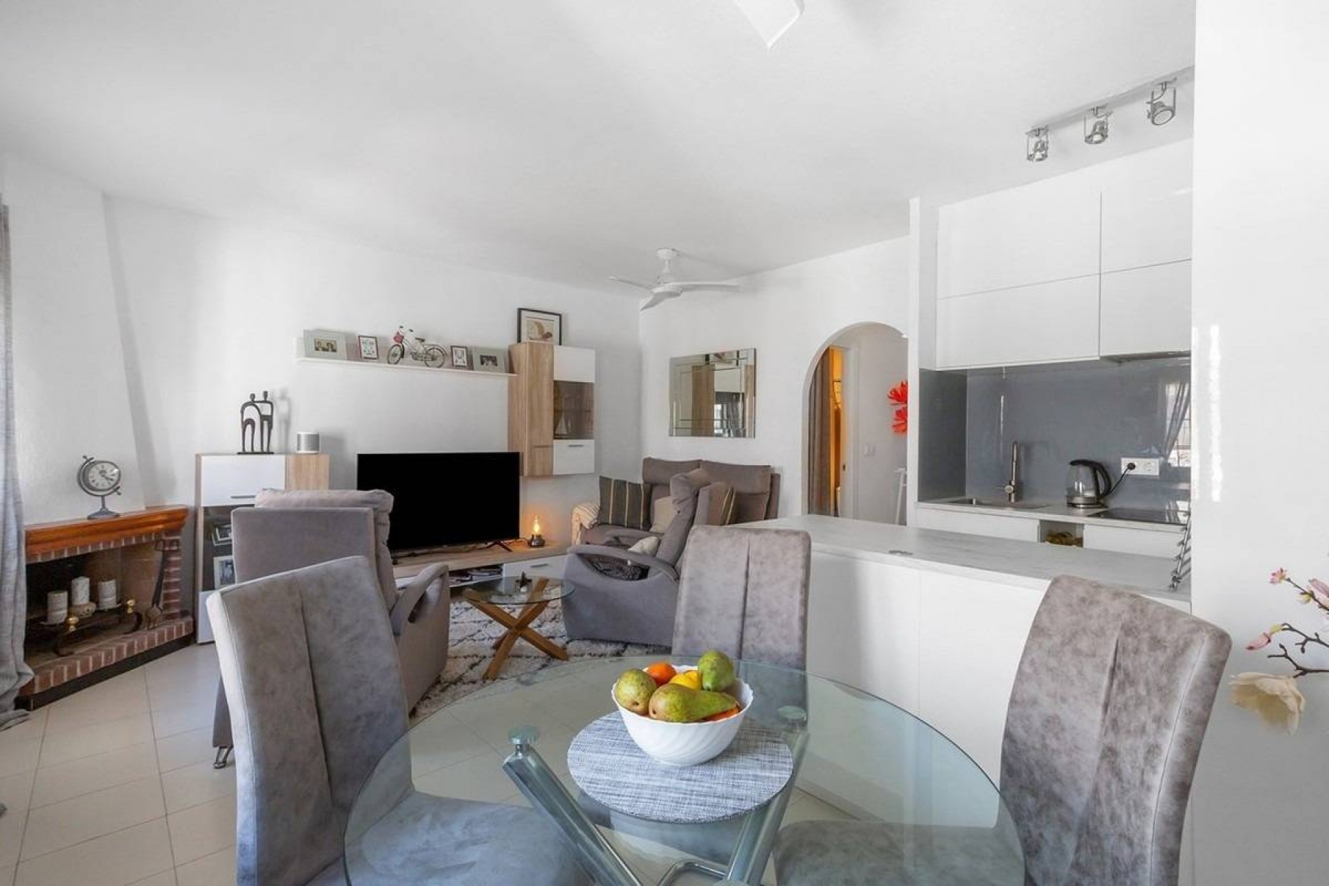 Resale - Villa -
Torrevieja - La Mata
