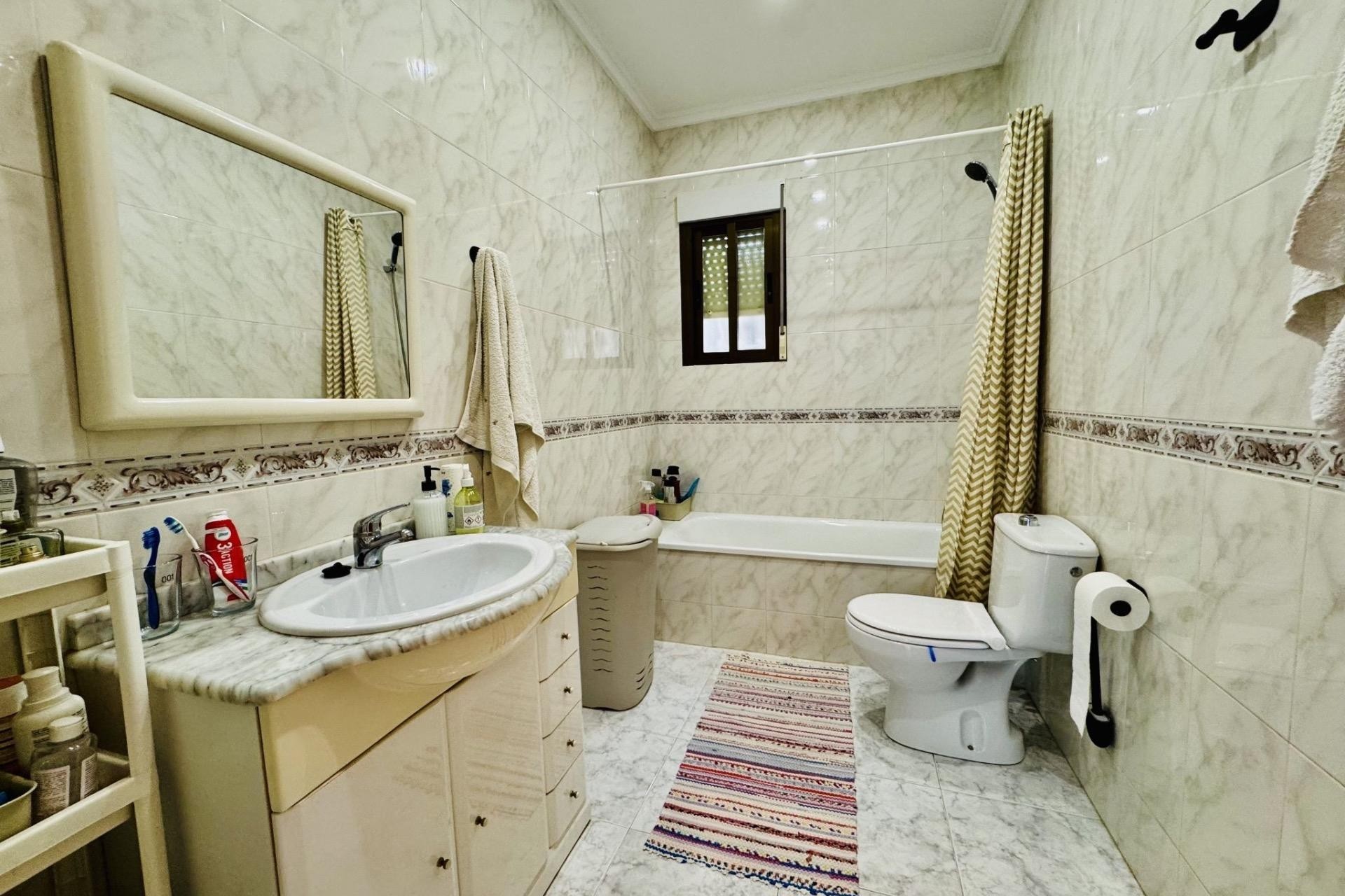 Resale - Villa -
Torrevieja - La Siesta - El Salado - Torreta