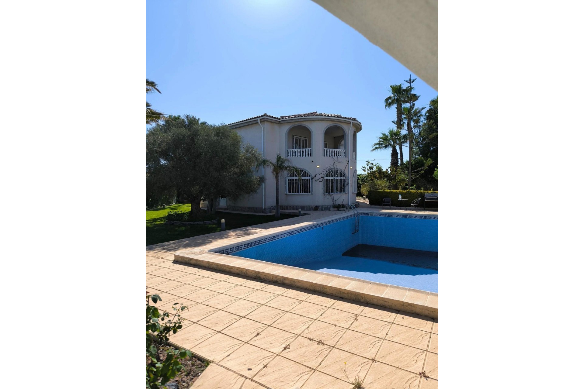 Resale - Villa -
Torrevieja - La Siesta