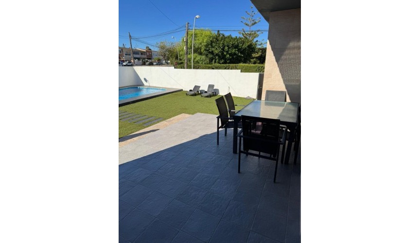 Resale - Villa -
Torrevieja - Los Balcones - Los Altos del Edén